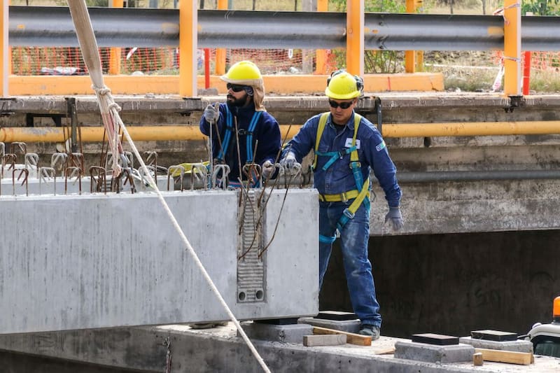 La Etapa III en la ruta 82 implica la colocación de seis puentes que pasan por la traza Cacheuta-Vistalba.