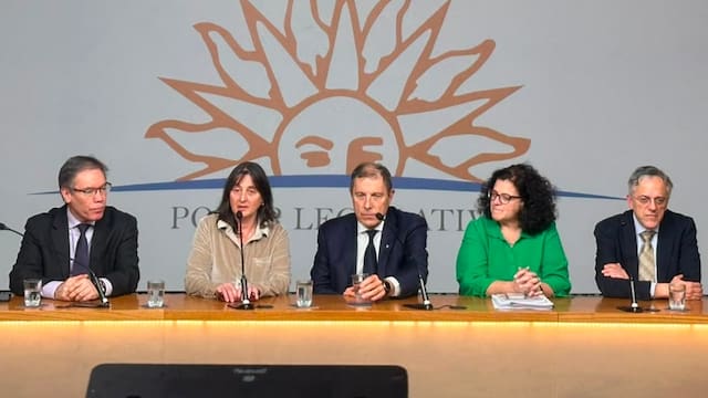 Comisión de Presupuesto inicia debate de la Rendición de Cuentas con el equipo económico del gobierno