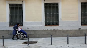 Oficial | El Gobierno aprueba 904 millones de euros para reforzar la atención a personas dependientes