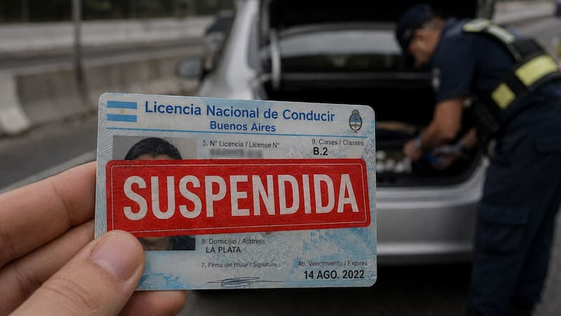 Oficial | El Gobierno quitará la licencia de conducir a quienes no cumplan con las normas establecidas en el Decreto 751/23