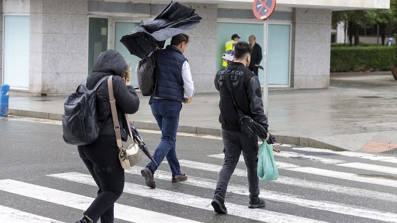 Oficial | El Gobierno también multará a los peatones a partir de ahora por este grave error al circular por la calle