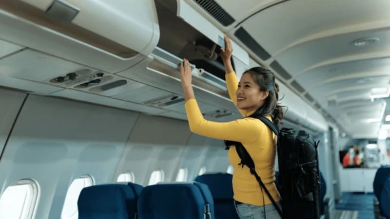 Oficial | Esta famosa aerolínea se despide del equipaje de mano y desde ahora cobrará por todos los carry-on