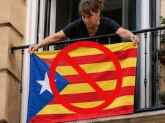 Oficial | Prohíben colgar la bandera catalana en estos lugares: la Justicia ordena retirar las esteladas
