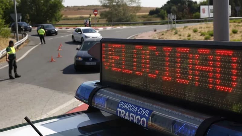 Oficial y confirmado| Anulan las sanciones de tránsito de todos los conductores que hayan pasado por esta carretera (foto: EFE)