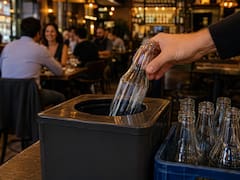 Oficial y confirmado | Bares y restaurantes cobrarán un suplemento extra por las botellas y latas: cuándo entra en vigor