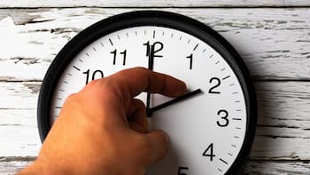 Cambia la hora en todo el país: a partir de cuándo y cómo ajustar los relojes