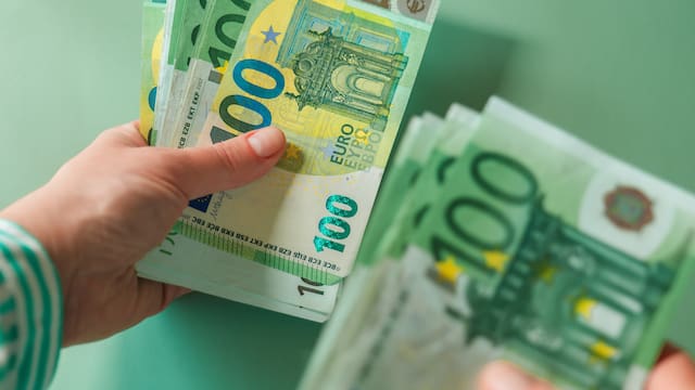 Confirmado por el BOE | El Gobierno activa nuevas ayudas para autónomos, trabajadores y familias: quiénes se benefician
