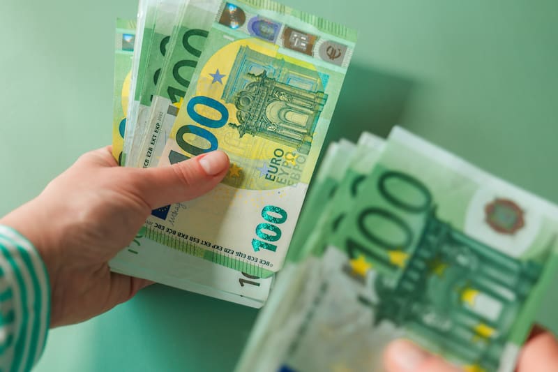 Oficial y confirmado | La Unión Europea cambia las reglas sobre el uso de dinero en efectivo para todos los países miembros (foto: Shutterstock)
