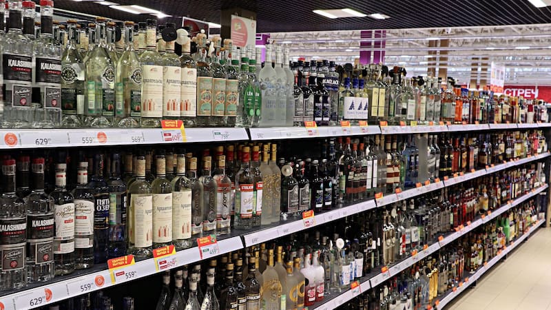 Oficial y confirmado | Prohíben la venta de alcohol y multarán a todos los comercios que vendan bebidas desde esta hora: cuál es el nuevo horario límite
Fuente: Shutterstock