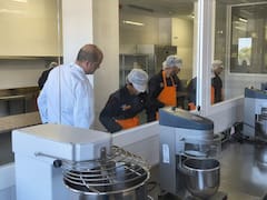 Ofrecen cursos gratuitos para acceder a empleos con rápida salida laboral y sueldos de 1300 euros mensuales: cómo inscribirse