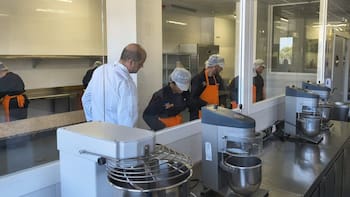 Ofrecen cursos gratuitos para acceder a empleos con rápida salida laboral y sueldos de 1300 euros mensuales: cómo inscribirse