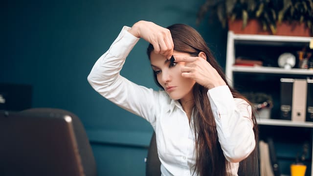 Ojos caídos | Estos 7 trucos de maquillaje son ideales para rejuvenecer tu mirada