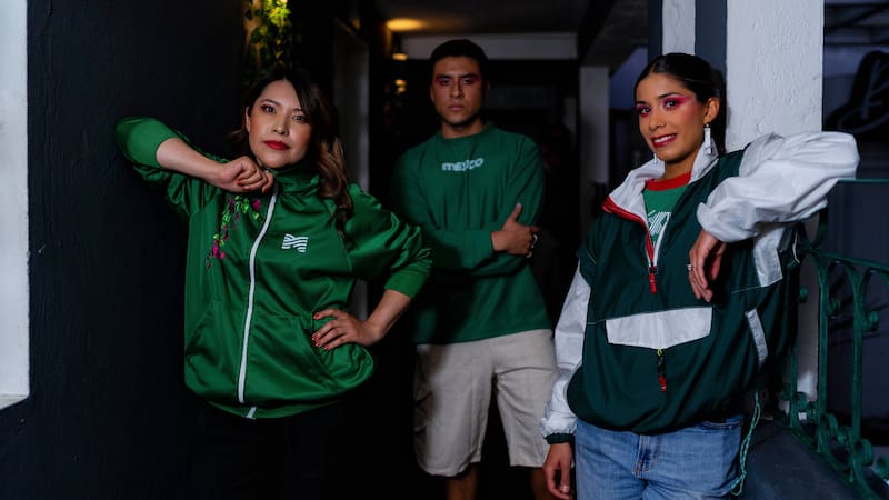 OLA México presentó una colección de más de 60 productos diseñados para los fanáticos del futbol | Cortesía Impact Hub