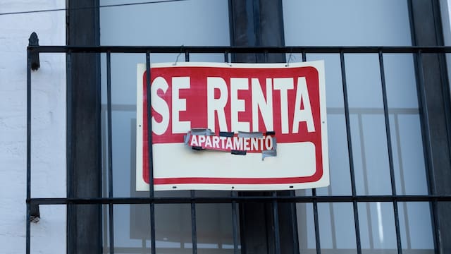 Se despide Airbnb: el Gobierno ordena bajar 86.000 pisos turísticos y los propietarios no podrán alquilar sus propiedades