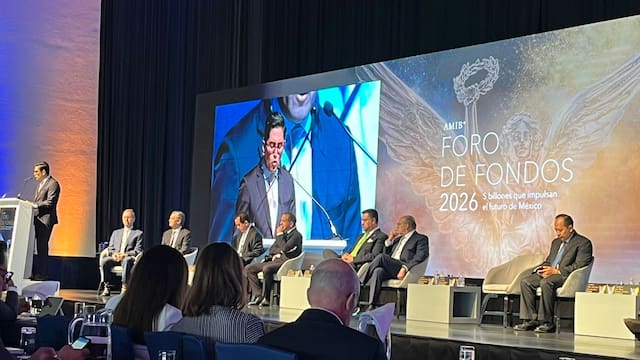 Banxico ve tasa en nivel ‘adecuado’ ante inflación y tensión geopolítica