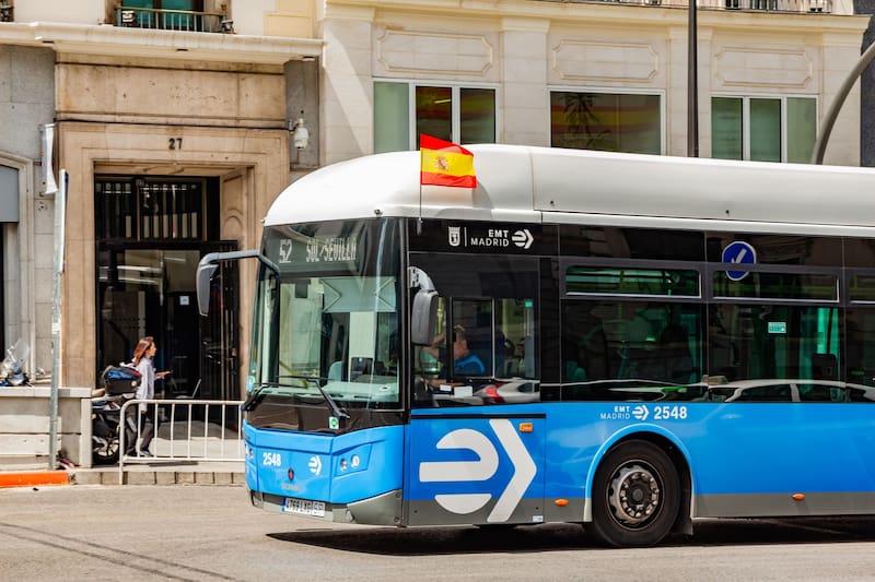 El nuevo sistema unificará el acceso a metro, trenes y autobuses bajo una misma cuenta digital.