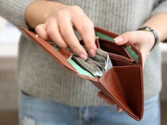 Los psicólogos coinciden: las personas que ordenan los billetes de mayor a menor son controladoras, ordenadas y prolijas