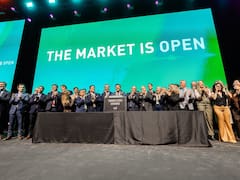 Histórico: Orrego activó la campana que marcó la apertura del mercado bursátil de Toronto en la Expo San Juan Minera 2026