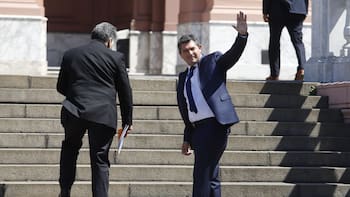 Sigue la ronda de gobernadores con Adorni y Santilli y preparan una gira para visitar a los aliados