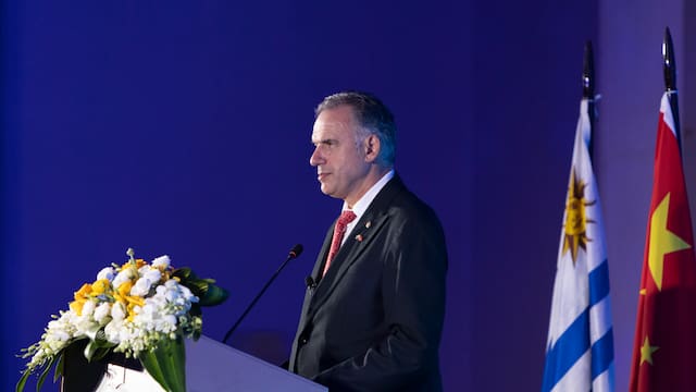 El presidente de la República habló ante más de 170 empresario en China, intentando atraer más inversores a Uruguay