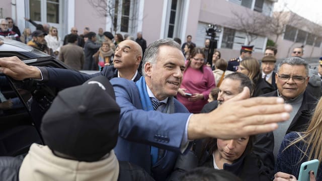 Dos encuestas marcan que desaprobación de Orsi supera a la aprobación