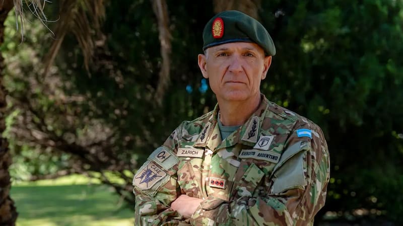 El Decreto 888/2025 designa al general de División Oscar Santiago Zarich como jefe del Estado Mayor General del Ejército.