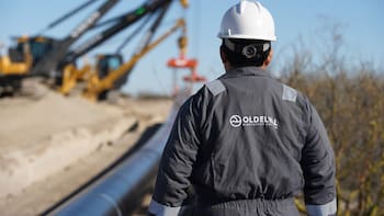 El viaje de un barril de Vaca Muerta: los kilómetros, las obras y los millones que hay detrás del petróleo argentino