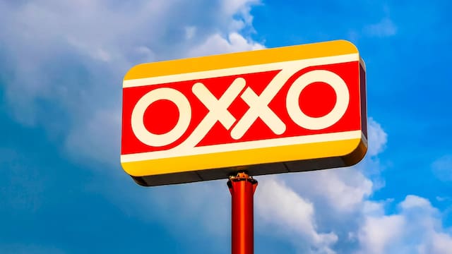 Oxxo apuesta al delivery con Uber Eats para fortalecer su modelo de conveniencia