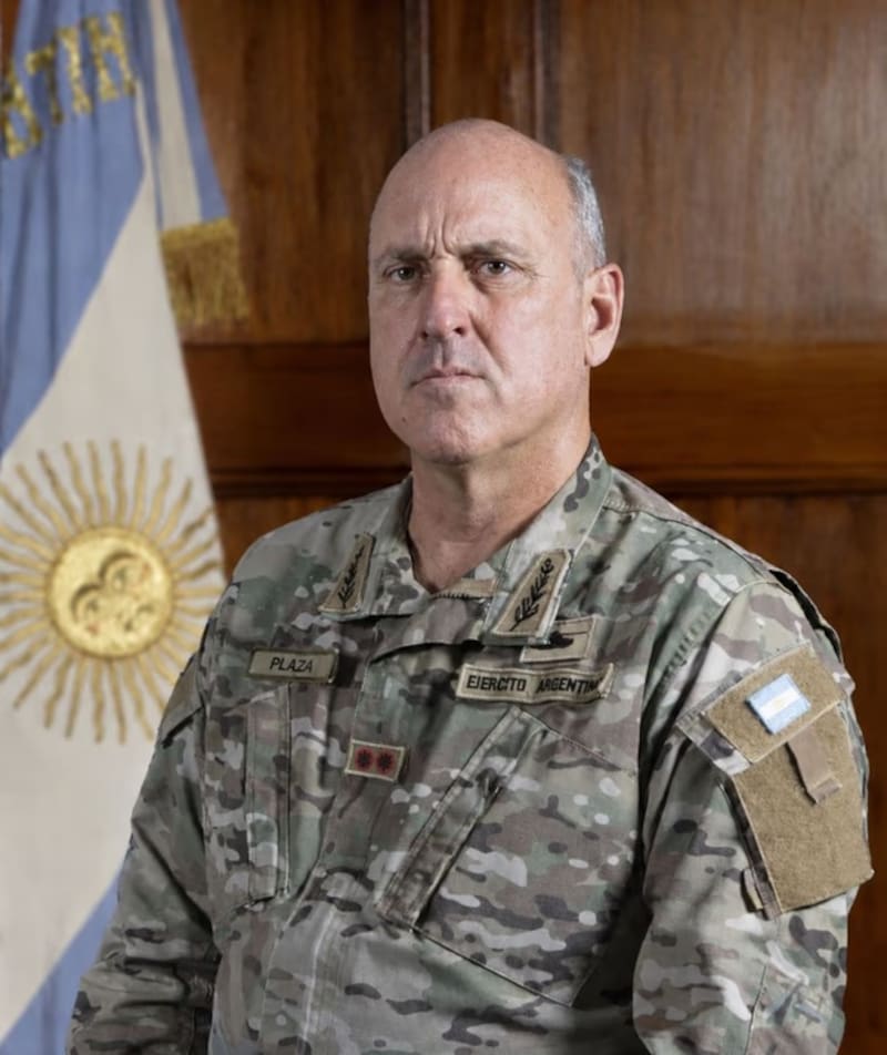 Pablo Plaza, nuevo titular de la flamante OSFA, tiene una amplia trayectoria y conocimiento de los desafíos que enfrenta la cobertura médica militar, según destacó el Ministerio de Defensa.