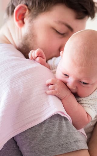 Exigen retirar de todos los comercios esta fórmula para bebés por estar contaminada con una peligrosa bacteria