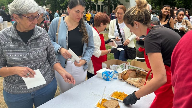 Paella popular y entrada gratis | Se viene la fiesta para celebrar el Día de las Madres con la mejor gastronomía del país