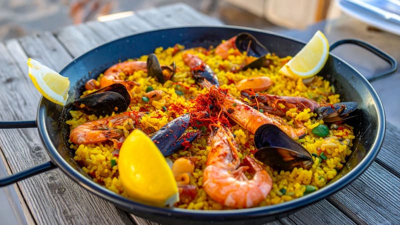 Paella popular y entrada gratis | Se viene la fiesta para celebrar el Día de las Madres con la mejor gastronomía del país