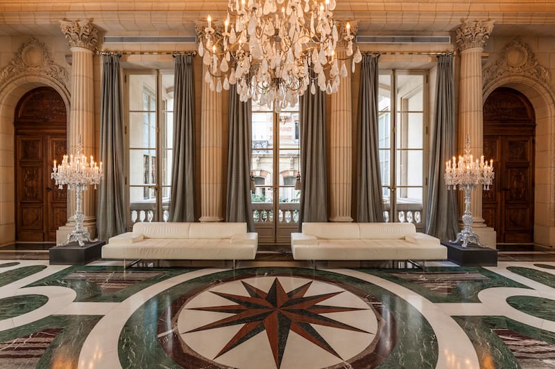 Parte de la decoración la adquirió Luis Duhau en muchos de sus viajes por el mundo.