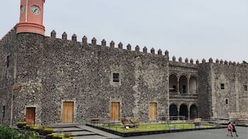 Arqueólogos descubren que el viejo monje enterrado en el Palacio Hernán Cortés en el siglo XVI no era en realidad Juan Leyva