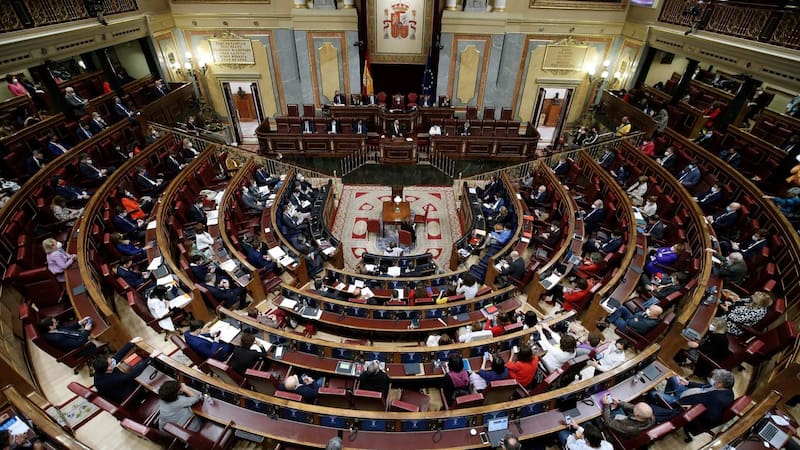 Palo para el Gobierno: el Congreso rechazó limitar los precios de servicios esenciales en situación de emergencia en España. Foto: EFE.