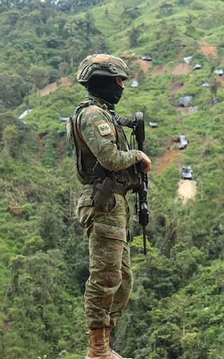Presidente Petro confirmó la muerte de un menor en un bombardeo contra las FARC: “Víctima del reclutamiento forzado”