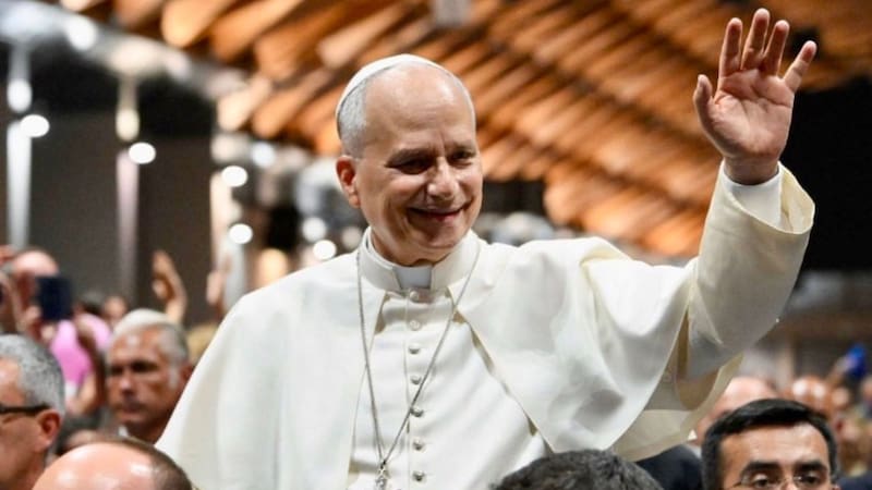 El papa León XIV también incorporó los riesgos de la Inteligencia Artificial entre los temas centrales de su pontificado y pidió establecer mecanismos internacionales capaces de controlar su desarrollo.