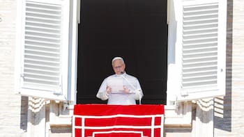 El Vaticano confirmó que León XIV será operado mañana en el hospital Gemelli