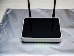 Colocar papel aluminio detrás del módem de WiFi: para qué sirve y por qué todos lo recomiendan