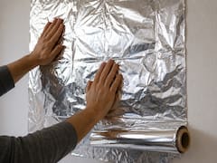 Pegar papel aluminio en la pared: para qué sirve y porqué lo recomiendan
