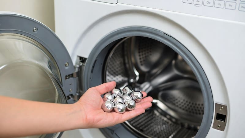 beneficios del papel aluminio en la lavadora