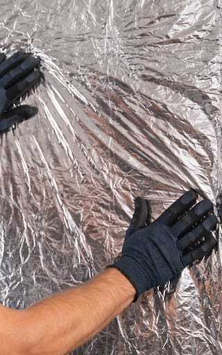 Por qué poner papel aluminio en las paredes: la recomendación de los arquitectos para cuidar su casa