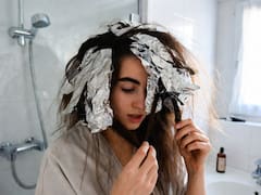 Poner papel aluminio en el pelo con frizz: para qué sirve y por qué recomiendan hacerlo