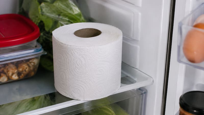El truco promete ayudar con los olores del refrigerador, aunque no reemplaza la limpieza habitual.