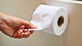 Adiós por siempre al papel higiénico: esta es la nueva alternativa para baños que ya es tendencia en todo el mundo