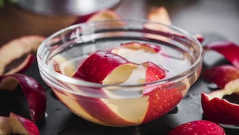 Para qué sirve el agua de cáscara de manzana y cómo se toma