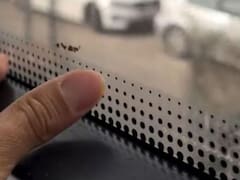 Pocos lo saben: para qué sirven los puntos negros de las ventanas de los autos y por qué es importante