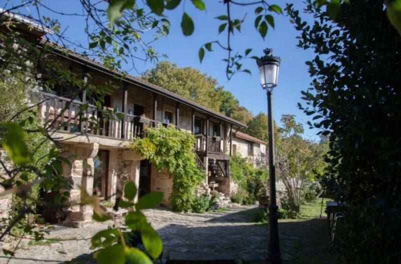 La hermosa aldea de Galicia que posee vistas de ensueño, rica gastronomía y está cerca de un famoso parque natural (foto: Pexels).
