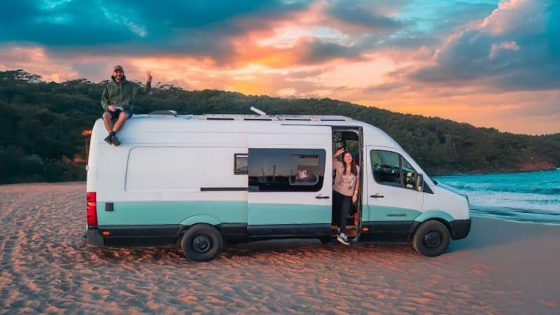 Irene y Carlos viven en una camper de 10 metros cuadrados desde hace tres años