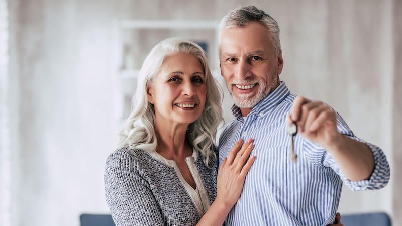 Qué ayudas al alquiler están disponibles en 2026 para mayores de 65 años, jóvenes y familias vulnerables en España y cuáles son los requisitos generales para solicitarlas según el Plan Estatal de Vivienda.